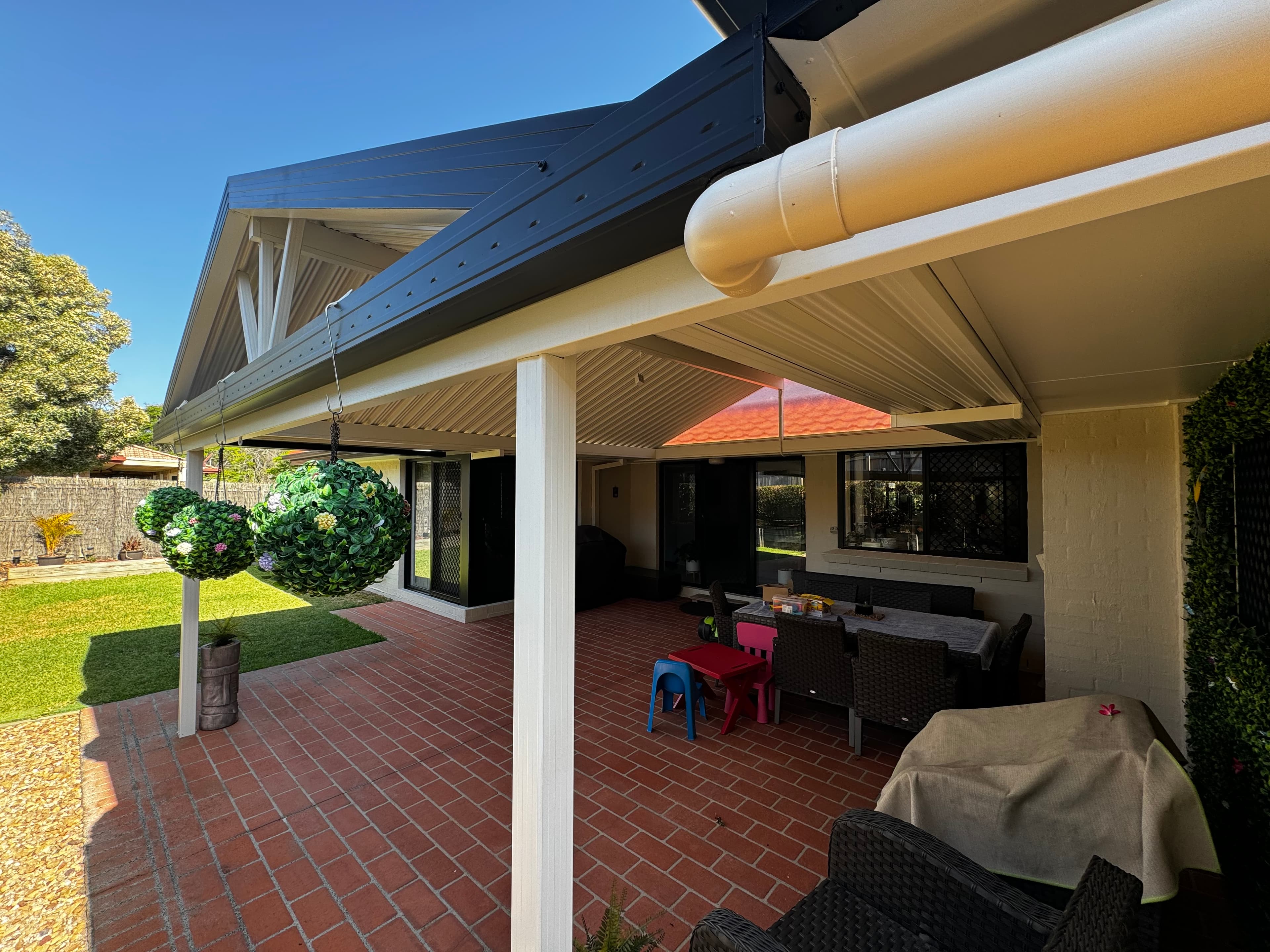 Full Exterior Repaint, Parkinson | Metro Painting Group