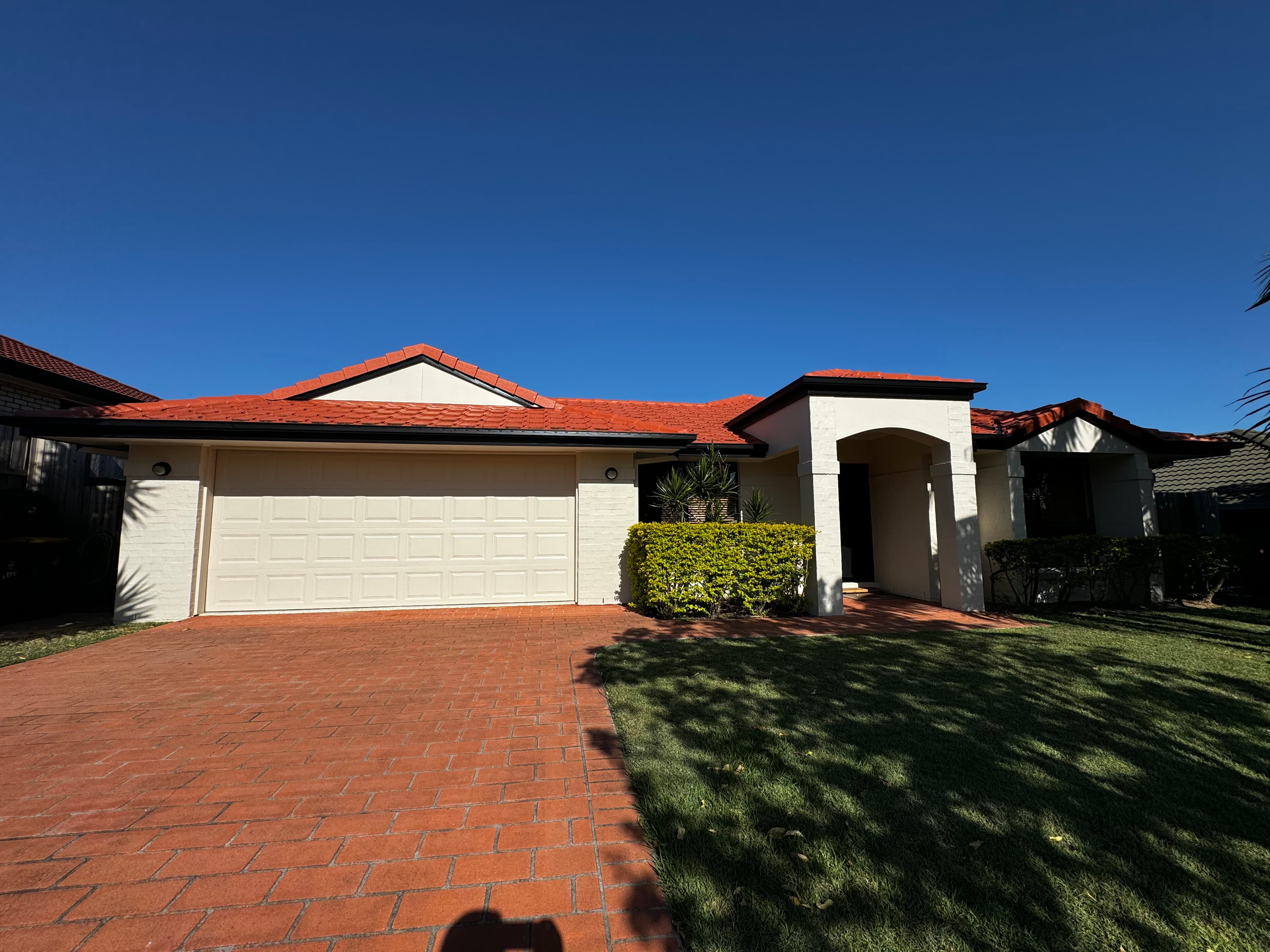 Full Exterior Repaint, Parkinson | Metro Painting Group