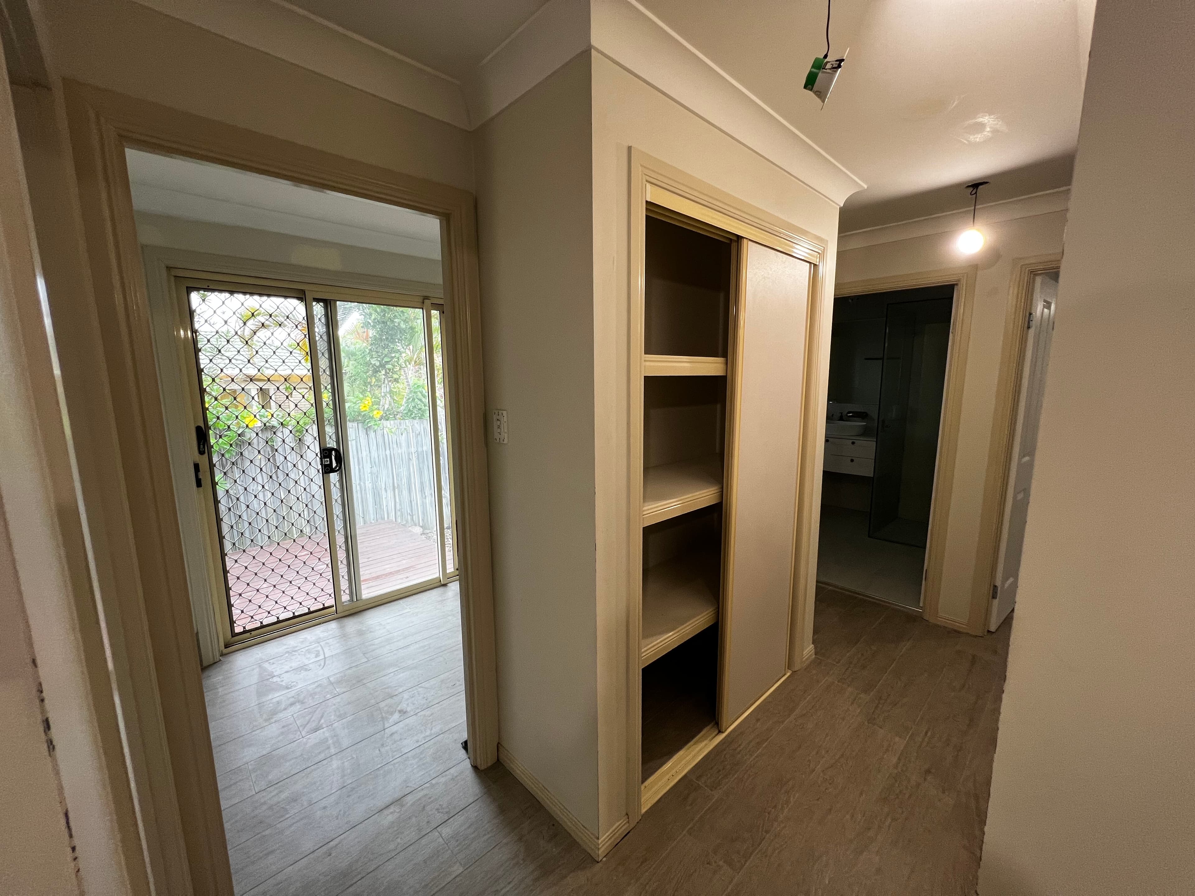 Full Interior Repaint, Parkinson (Bellview) | Metro Painting Group